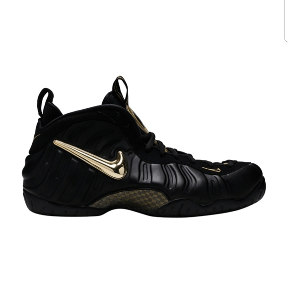 foamposite pro black metallic gold